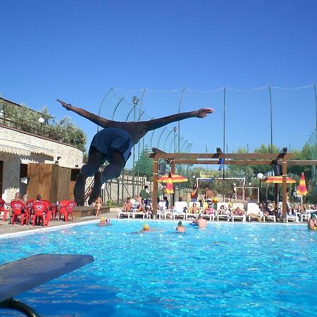 ויאסטה Villaggio Turistico Defensola מראה חיצוני תמונה
