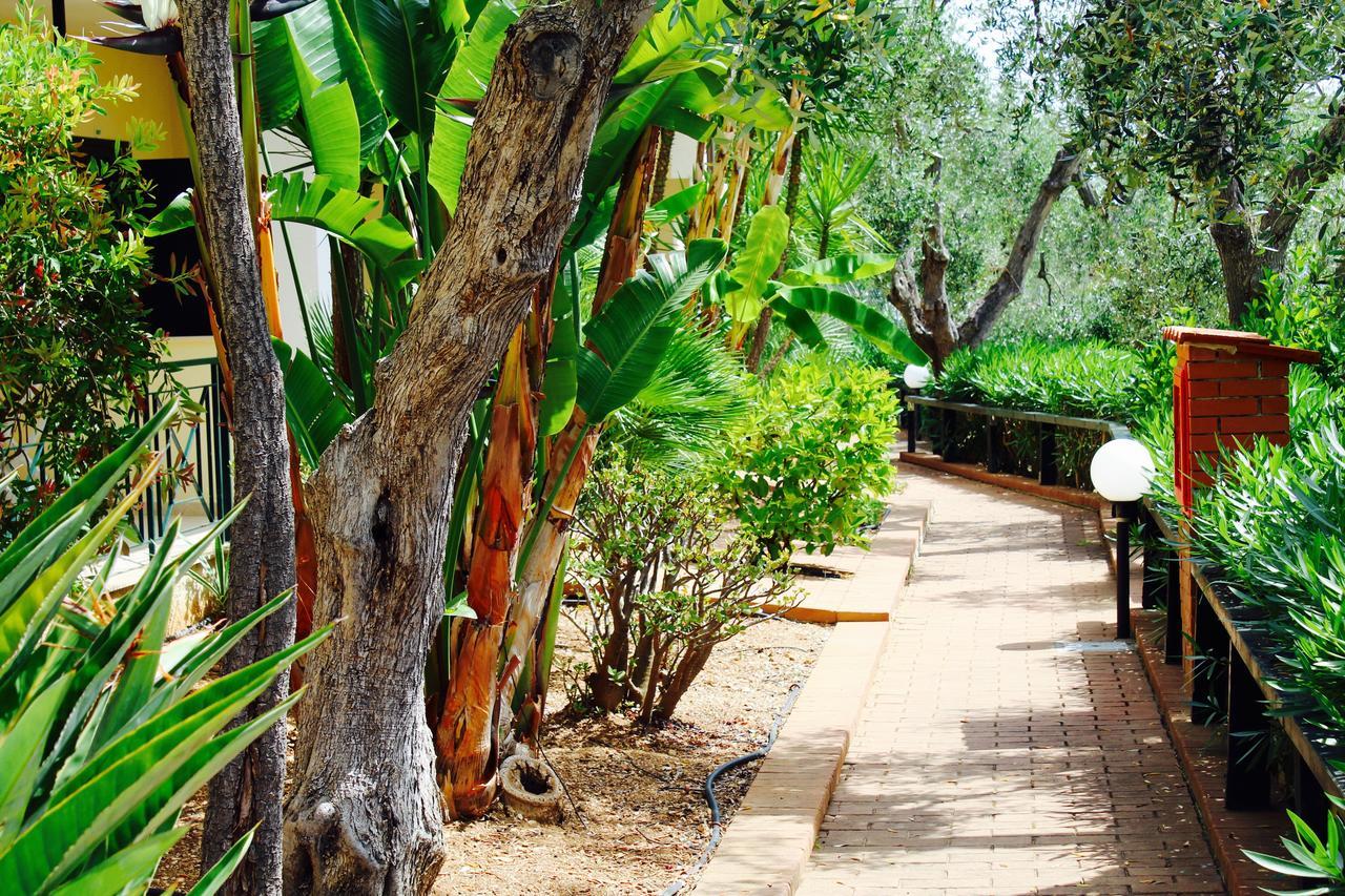 ויאסטה Villaggio Turistico Defensola מראה חיצוני תמונה