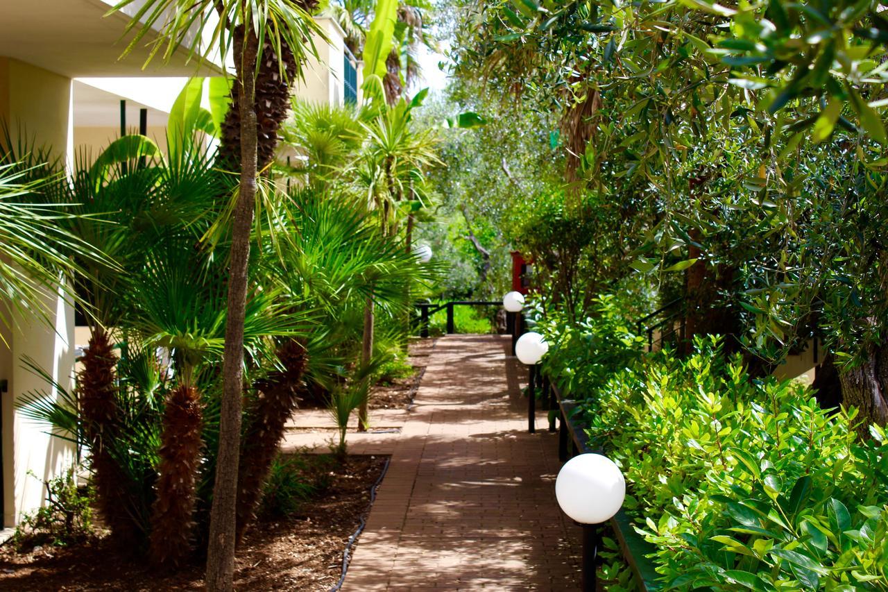 ויאסטה Villaggio Turistico Defensola מראה חיצוני תמונה