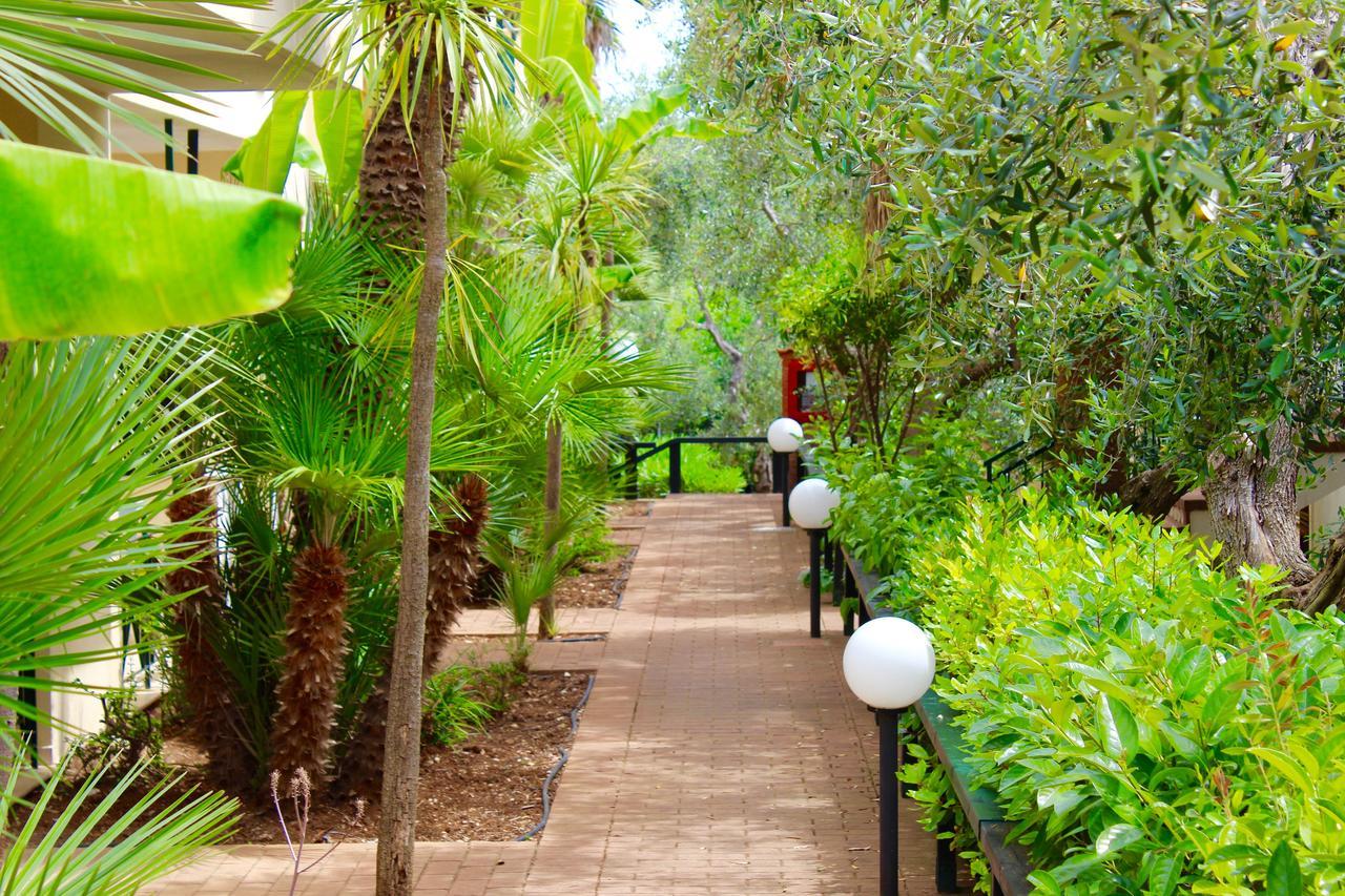 ויאסטה Villaggio Turistico Defensola מראה חיצוני תמונה